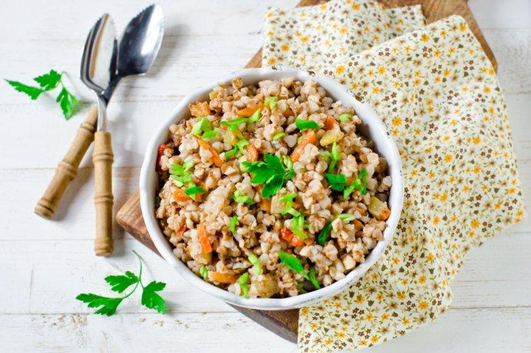 Buckwheat with Vegetables in an Air Fryer