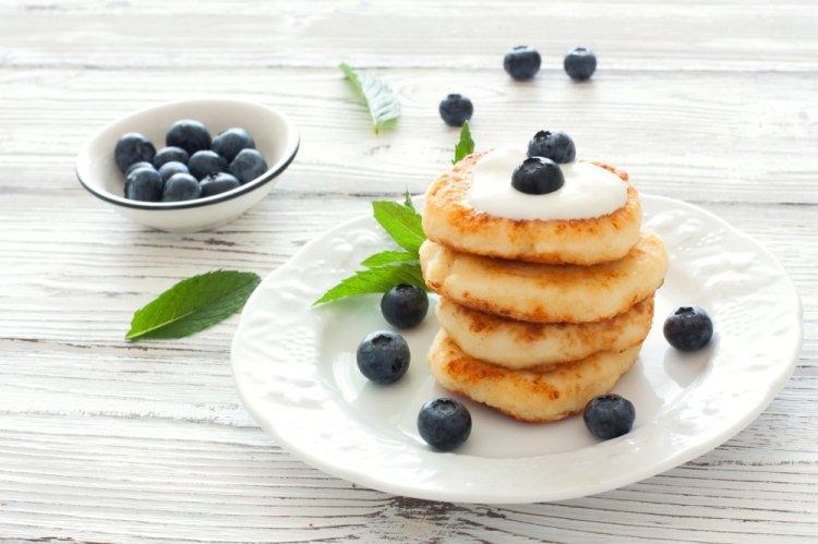 Lazy Cottage Cheese Pancakes (Syrniki) in a Pan