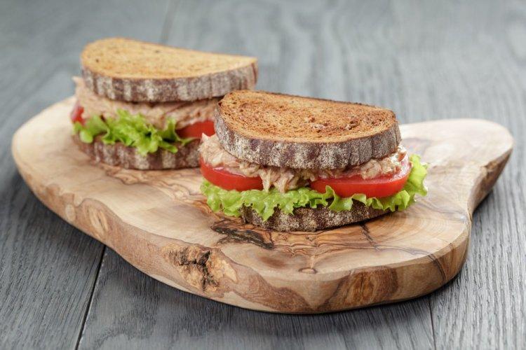 Cream Cheese and Tuna Sandwich