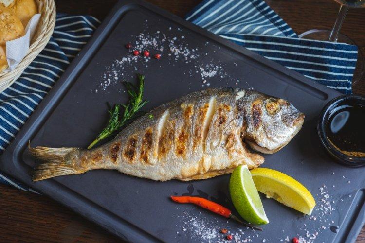 Baked Dorada with Garlic and Paprika in Air Fryer