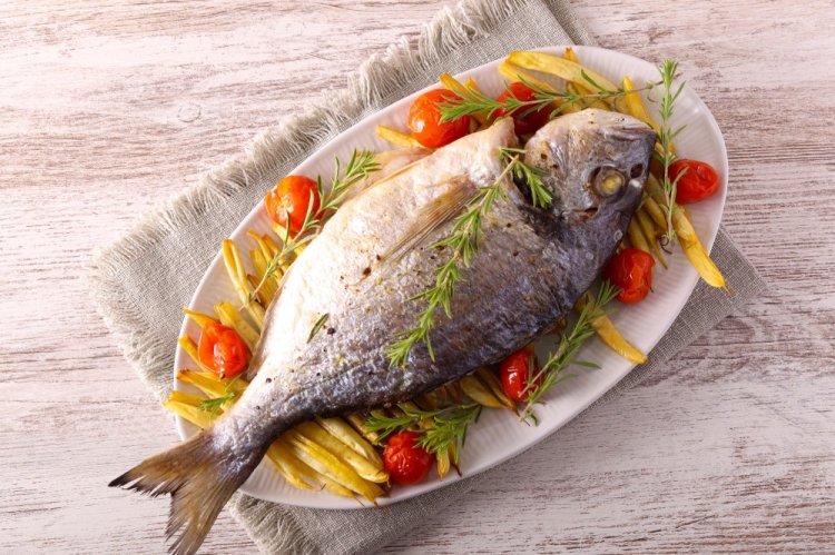 Dorada with Tomatoes and Basil in Air Fryer