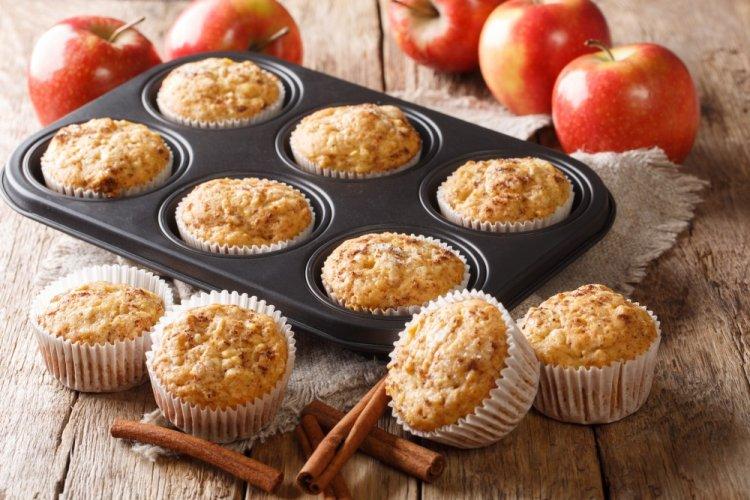 Healthy Apple Muffins
