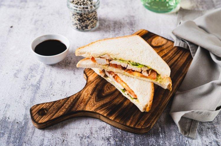 Chicken and Bell Pepper Sandwich