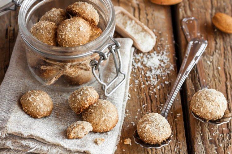 Lenten Coconut Cookies