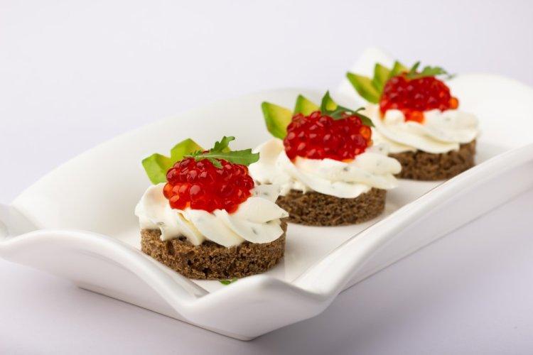 Canapés with Avocado and Red Caviar