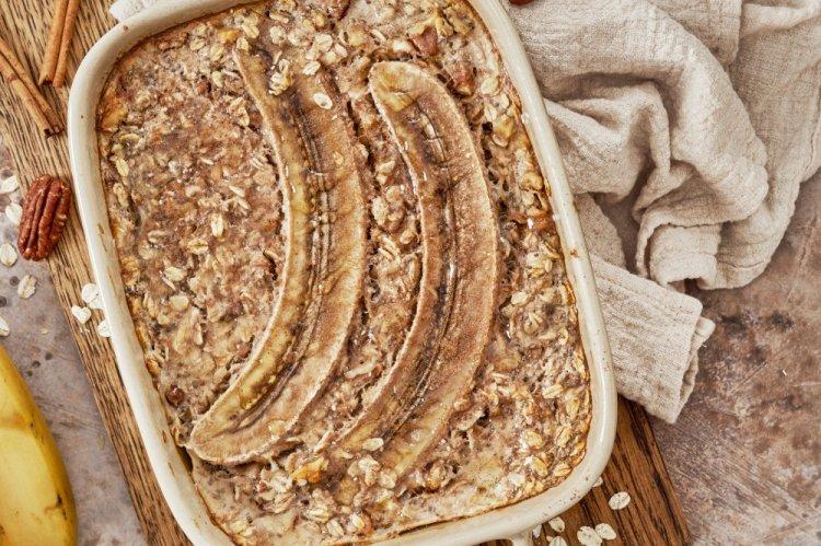 Lenten Oatmeal with Bananas in an Air Fryer