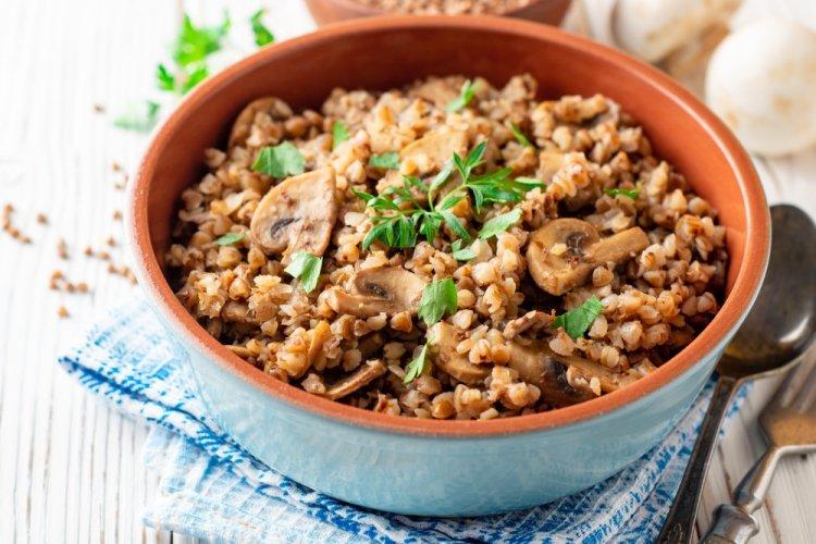 Buckwheat with Mushrooms in an Air Fryer