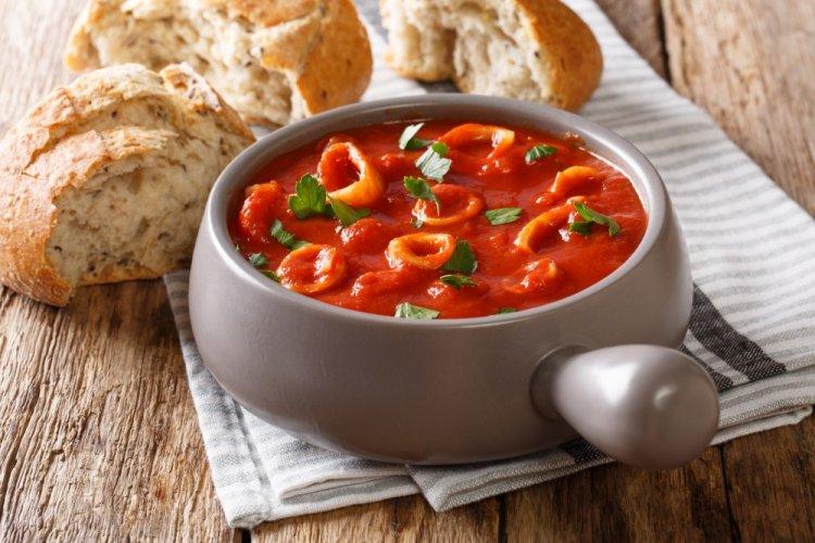 Calamares en salsa de tomate para Cuaresma