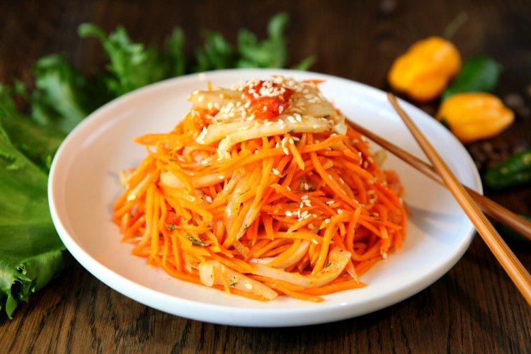 Korean-Style Squid with Carrots and Sesame Seeds