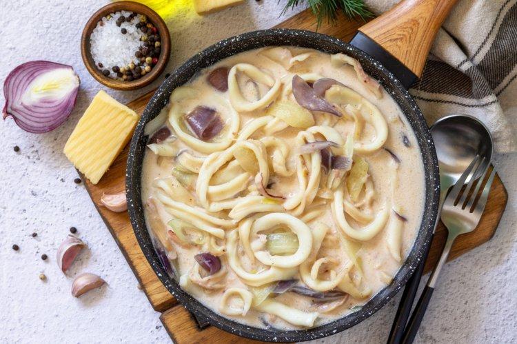 Squid in Cream Sauce: 10 Most Delicious Recipes
