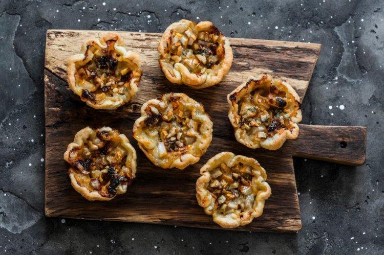 Pear and Cheese Tartlets Baked in an Air Fryer