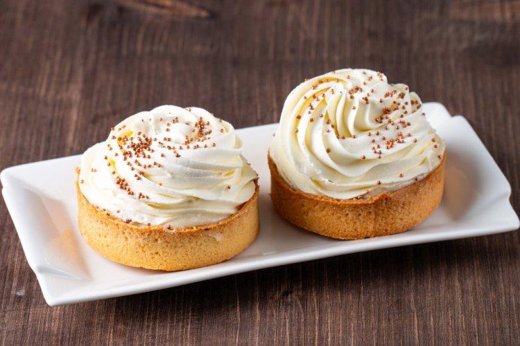 Crema de chocolate blanco y nata para tartaletas