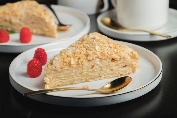 Sour Cream Frosting for Napoleon Cake