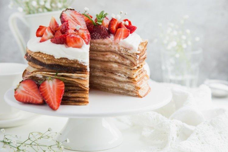 Sour Cream Frosting for Crepe Cake