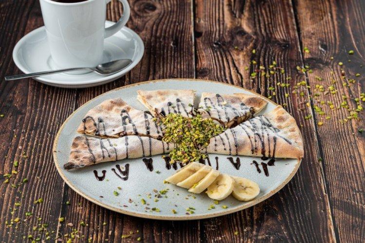 Tortilla con plátano y chocolate en freidora de aire