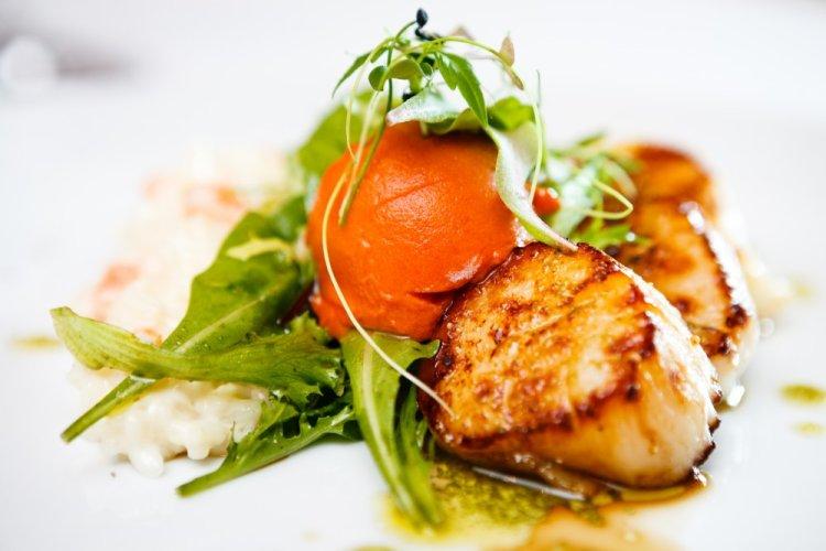 Scallop and Mozzarella Salad