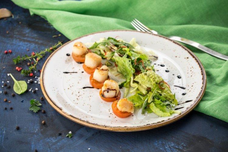 Scallop Salad with Mustard Dressing