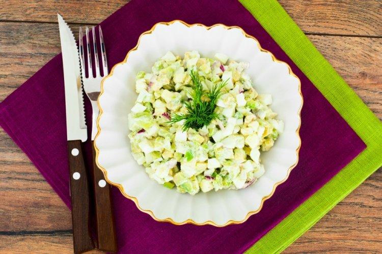 Scallop Salad with Egg and Green Peas