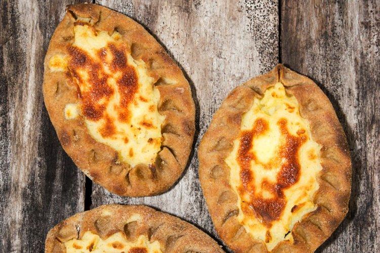 Kalitki de Carelia con cebada perlada