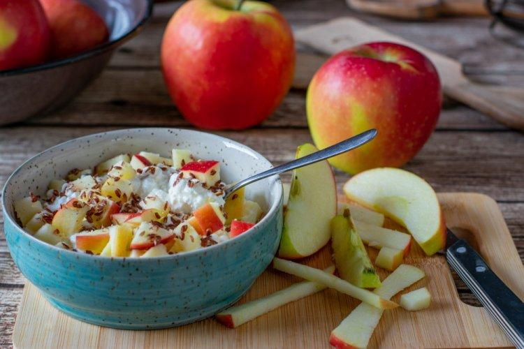 Bowl de requesón con puré de frutas