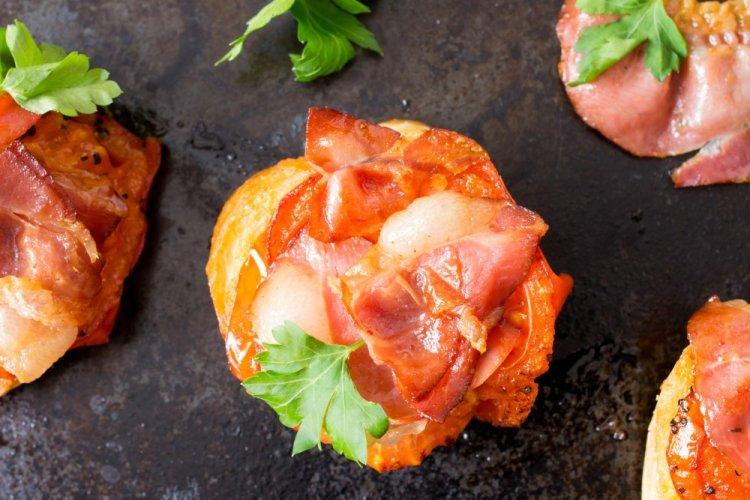 Bruschetta with Bacon and Cherry Tomatoes