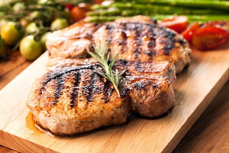 Filetes de cerdo con romero en freidora de aire