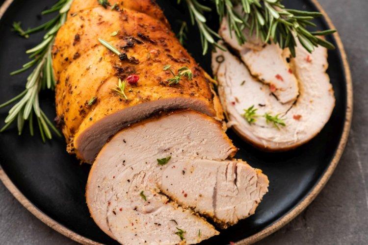 Turkey Fillet Baked with Garlic and Herbs de Provence