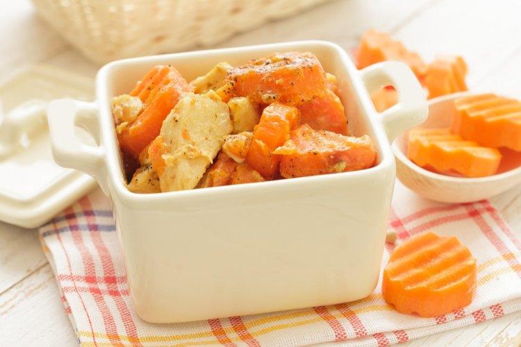 Turkey with Vegetables in Clay Pots