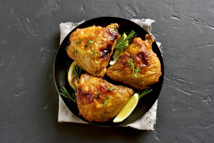 Healthy Chicken Thighs with Lemon and Rosemary in the Oven