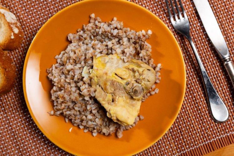 Healthy Chicken Thighs with Buckwheat in the Oven