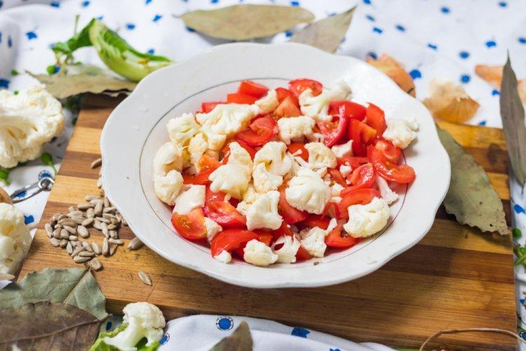 Vegetable Salad with Cauliflower