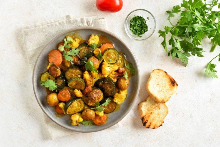 Healthy Vegetable Stew with Cauliflower