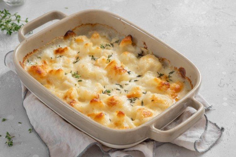 Healthy Casserole with Cauliflower and Zucchini