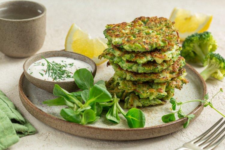 Healthy Broccoli and Oat Flour Pancakes
