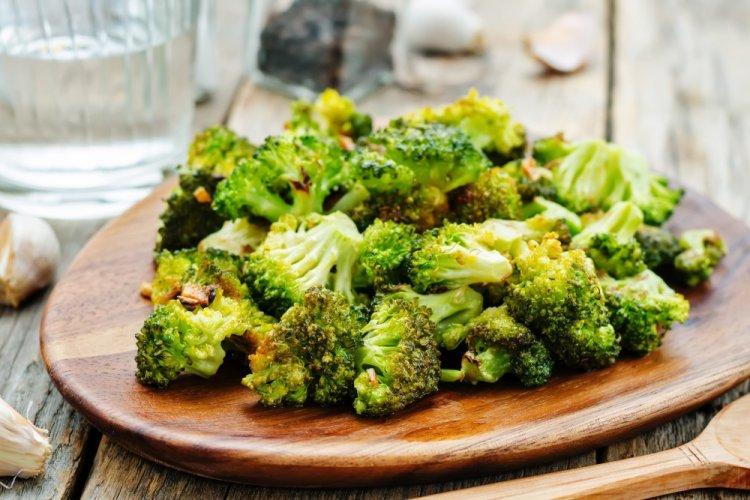Baked Broccoli with Garlic and Lemon