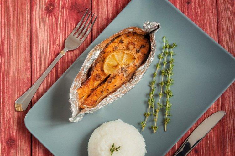 Baked Trout with Bell Pepper in Foil