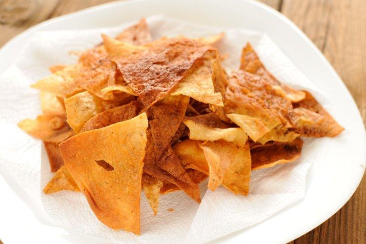 Chips de lavash con azúcar y canela en freidora de aire