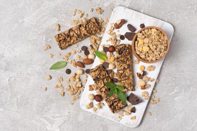 Chocolate Chip Granola Bars