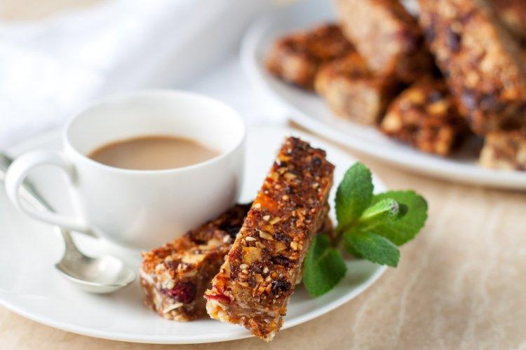 Date Granola Bars