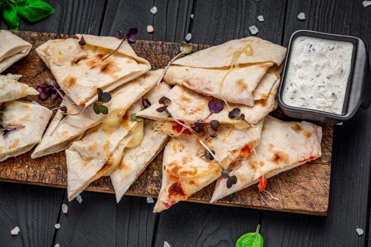 Roti Flatbread Sandwich with Ham and Cheese