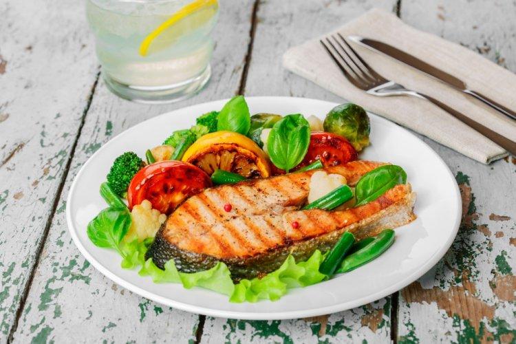 Chum Salmon Baked in Sour Cream on the Grill