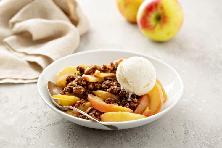 Baked Pears with Apples and Oranges in the Oven