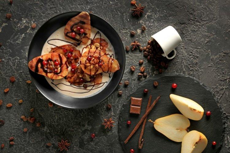 Baked Pears with Chocolate in the Oven
