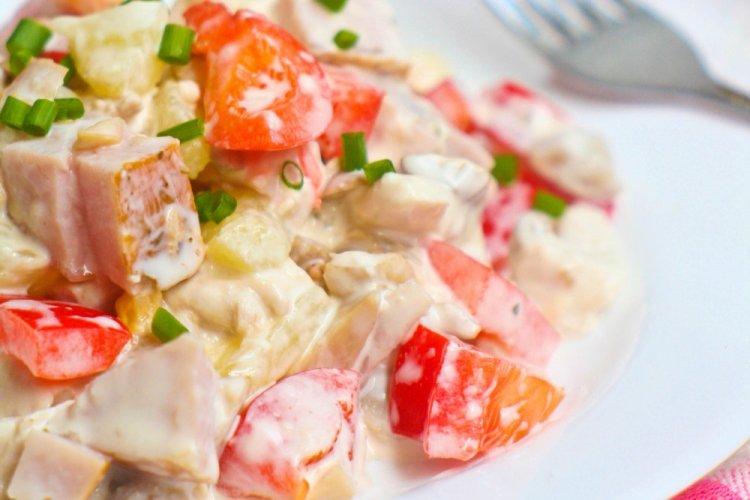 Relleno de jamón con queso y tomates