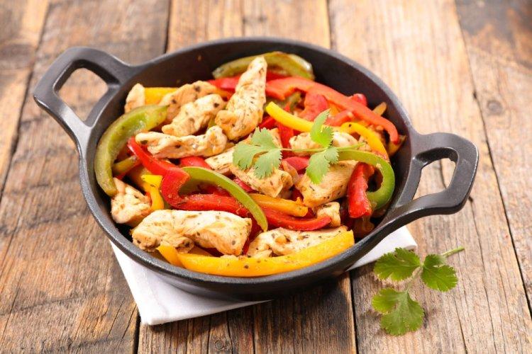 Relleno de pollo y pimiento morrón