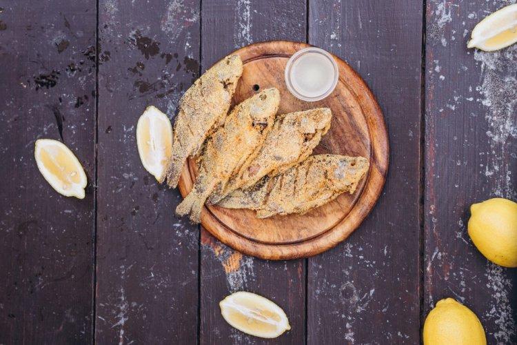 Pan-Fried Crucian Carp in Breadcrumbs
