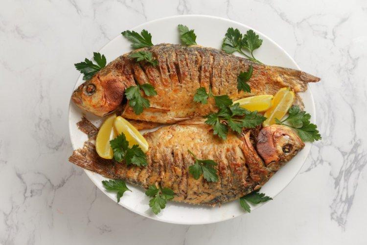 Pan-Fried Crucian Carp with Mustard Crust