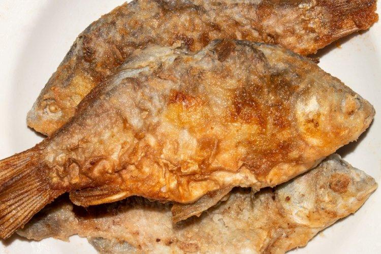 Pan-Fried Crucian Carp in Batter
