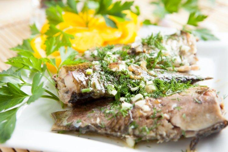 Crucian Carp with Herbs in an Air Fryer