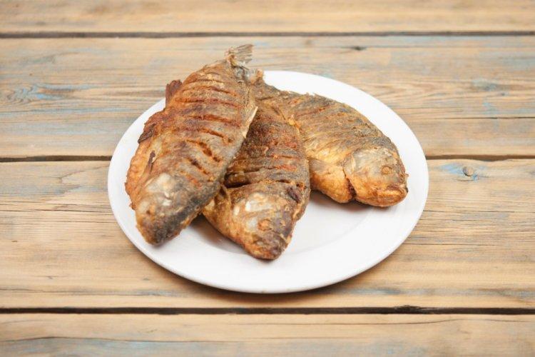 Crucian Carp Baked in Mustard Sauce in an Air Fryer